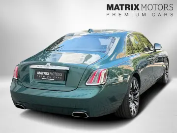 ROLLS ROYCE Ghost Series ll Theatre Picnic BeSpoke Massage