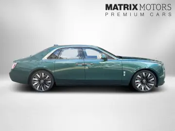 ROLLS ROYCE Ghost Series ll Theatre Picnic BeSpoke Massage