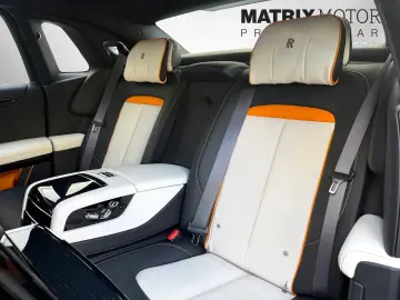 ROLLS ROYCE Ghost Series ll Theatre Picnic BeSpoke Massage