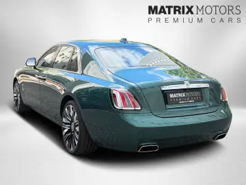 ROLLS ROYCE Ghost Series ll Theatre Picnic BeSpoke Massage