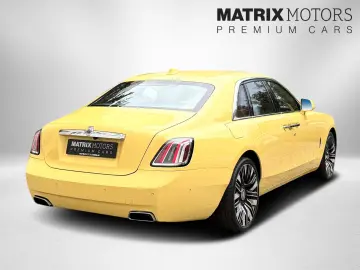 ROLLS ROYCE Ghost Series ll Theatre Picnic BeSpoke Massage