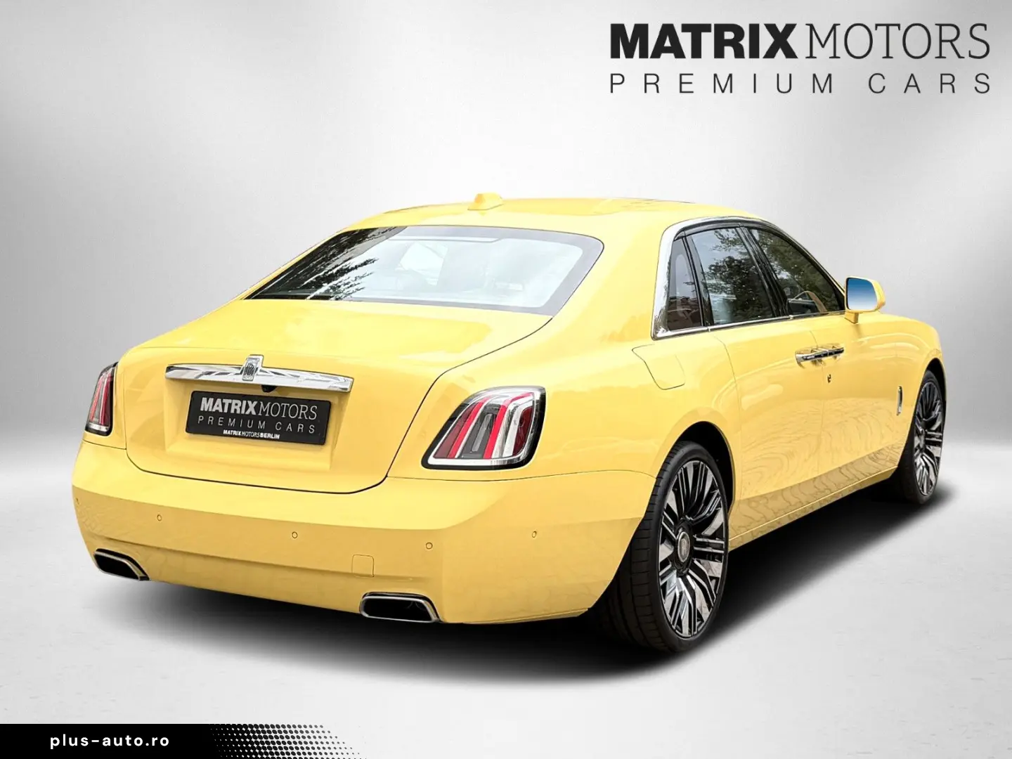 ROLLS ROYCE Ghost Series ll Theatre Picnic BeSpoke Massage