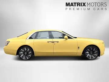 ROLLS ROYCE Ghost Series ll Theatre Picnic BeSpoke Massage