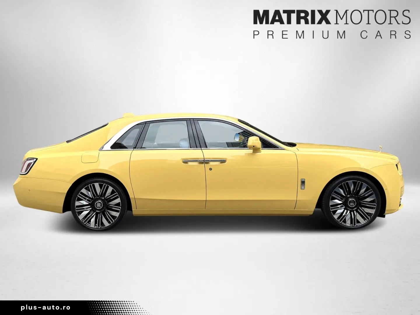 ROLLS ROYCE Ghost Series ll Theatre Picnic BeSpoke Massage