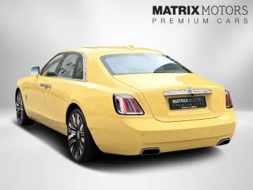 ROLLS ROYCE Ghost Series ll Theatre Picnic BeSpoke Massage