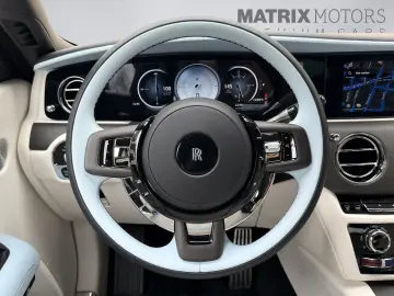 ROLLS ROYCE Ghost Series ll Theatre Picnic BeSpoke Massage