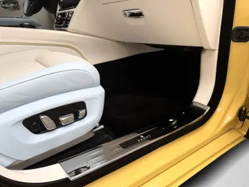 ROLLS ROYCE Ghost Series ll Theatre Picnic BeSpoke Massage