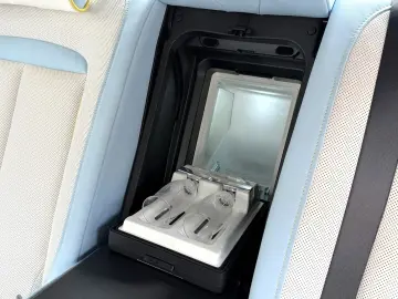 ROLLS ROYCE Ghost Series ll Theatre Picnic BeSpoke Massage