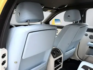 ROLLS ROYCE Ghost Series ll Theatre Picnic BeSpoke Massage