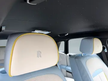 ROLLS ROYCE Ghost Series ll Theatre Picnic BeSpoke Massage