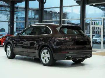 Porsche Cayenne E-Hybrid   Sport Chrono