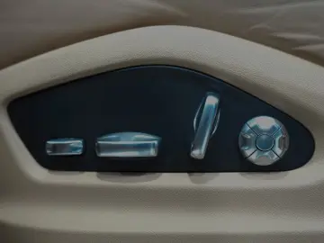 Porsche Cayenne E-Hybrid   Sport Chrono