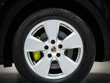 Porsche Cayenne E-Hybrid   Sport Chrono