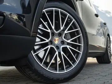 Porsche Cayenne S   Porsche Approved