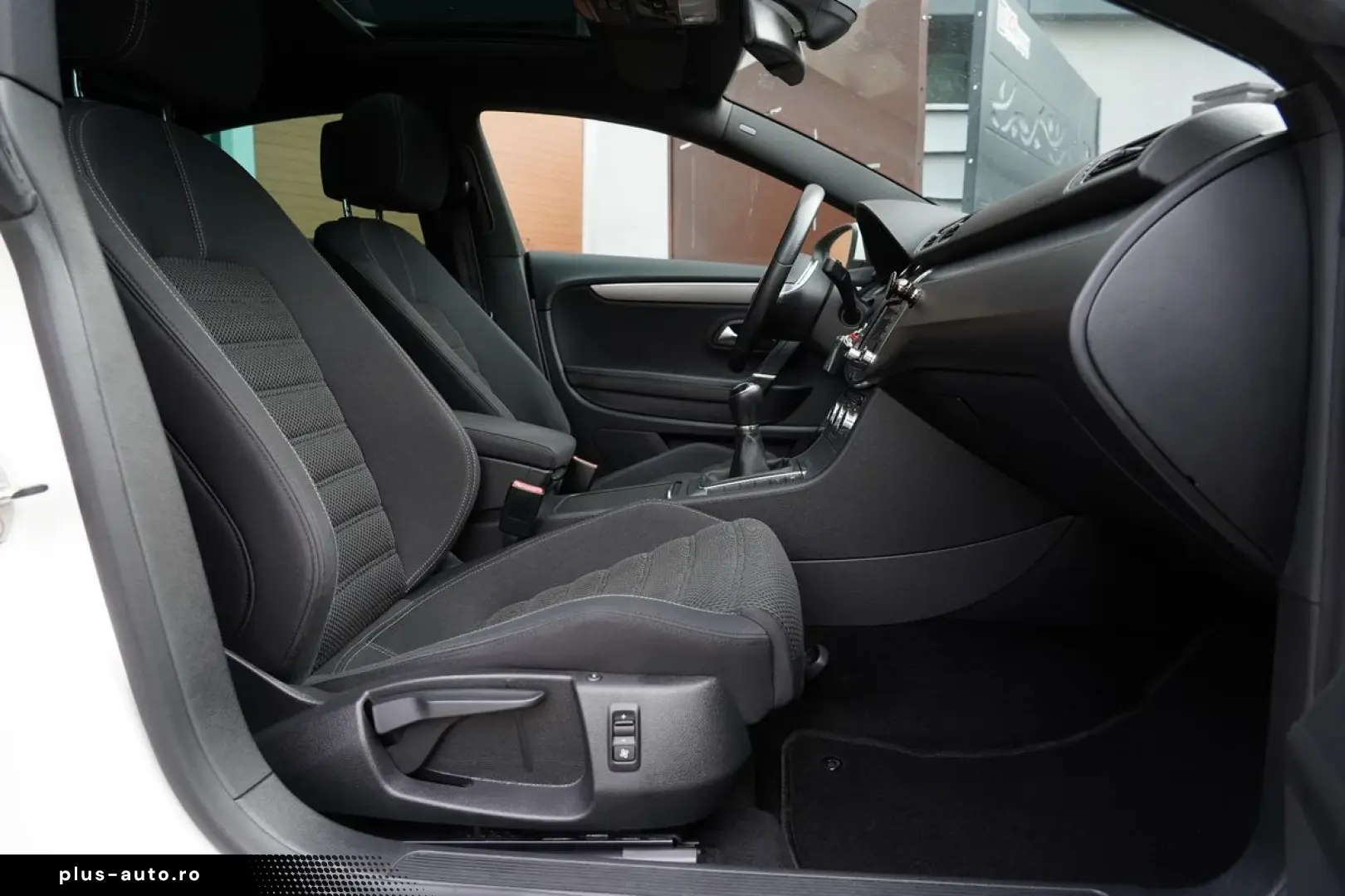 Volkswagen Passat-Cc