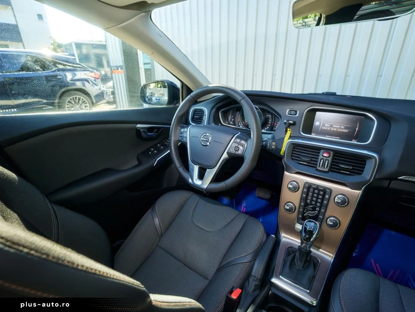 Volvo V40