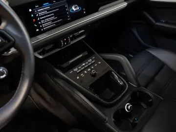 PORSCHE Cayenne E-Hybrid Coupe HeadUp InnoDrive BOSE