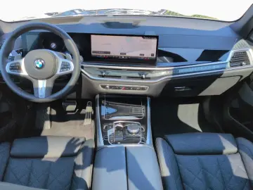 BMW X5 xDr 40i M SPORT PRO SoftCl AHK Pano H K DAPro