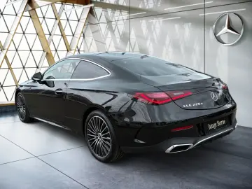MERCEDES-BENZ CLE 220 d Coupé AMG Pano DigLight Memo…