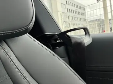 MERCEDES-BENZ CLE 220 d Coupé AMG Pano DigLight Memo…