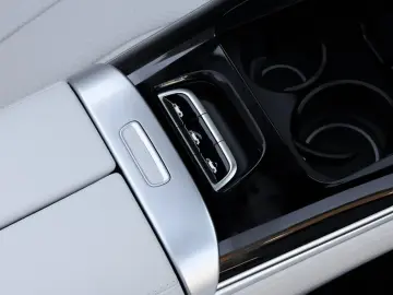 MERCEDES-BENZ CLE 200 Cabrio AMG-Sport AHK Ambi Memo…