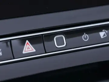 MERCEDES-BENZ CLE 200 Cabrio AMG-Sport AHK Ambi Memo…