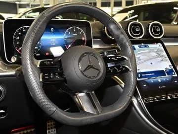MERCEDES-BENZ CLE 220 d Cabriolet AMG Advanced AHK L…