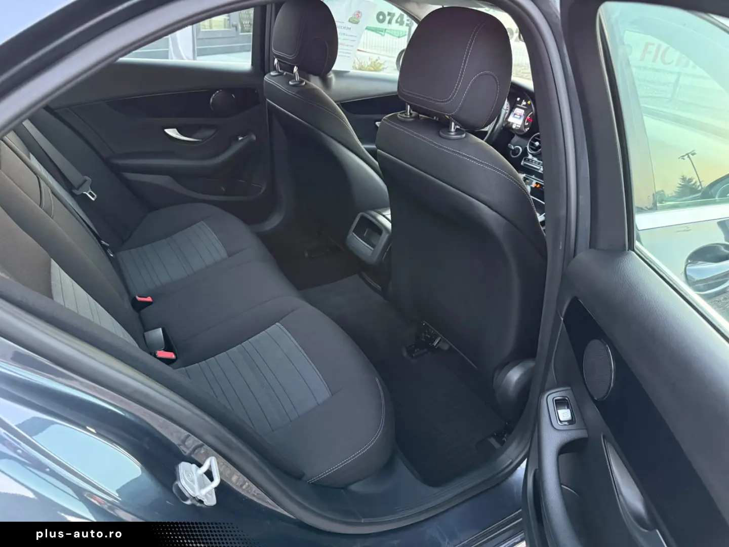 Mercedes-Benz C180 2015  1.6 Diesel