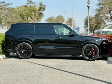 ZEEKR 9X Max Black Package