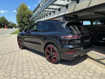 Porsche Cayenne Platinum Edition Massage Pano