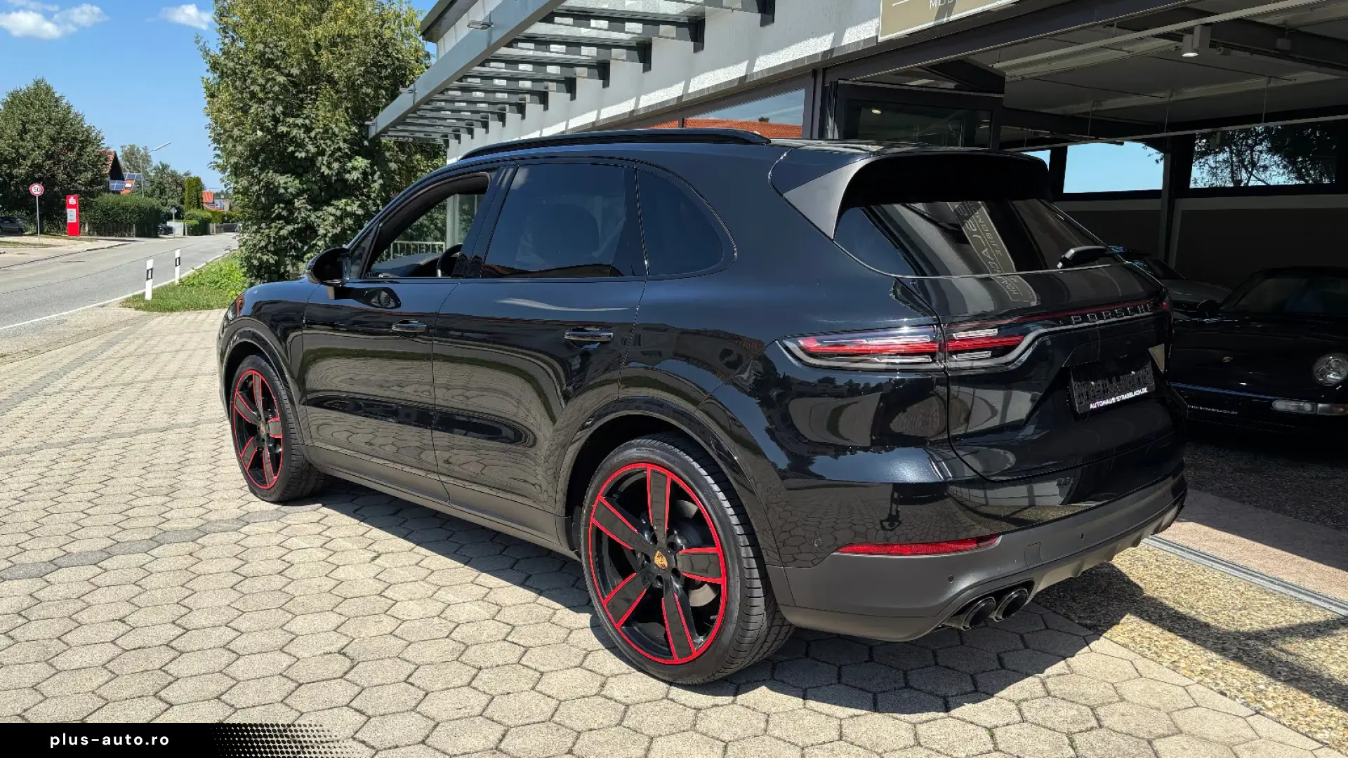 Porsche Cayenne Platinum Edition Massage Pano