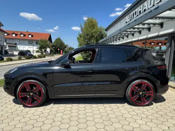 Porsche Cayenne Platinum Edition Massage Pano
