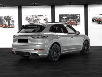 Garantie 05 2028 -  Porsche Cayenne GTS