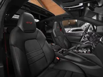 Garantie 05 2028 -  Porsche Cayenne GTS
