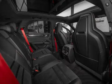 Garantie 05 2028 -  Porsche Cayenne GTS