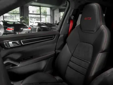 Garantie 05 2028 -  Porsche Cayenne GTS