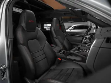 Garantie 05 2028 -  Porsche Cayenne GTS