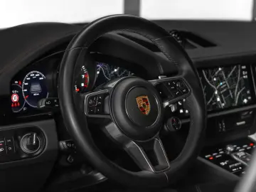 Garantie 05 2028 -  Porsche Cayenne GTS