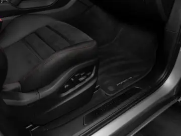 Garantie 05 2028 -  Porsche Cayenne GTS