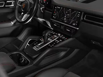 Garantie 05 2028 -  Porsche Cayenne GTS