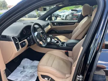 Porsche Cayenne V6 Sport Chrono