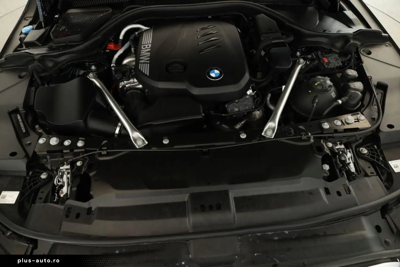 BMW 520d M Sport Matrix Navi App ACC Keyless Kam 19