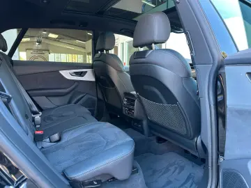 AUDI Q8 50TDI S-LINE MATRIX PANO ACC 360 B&O 22  LUFT