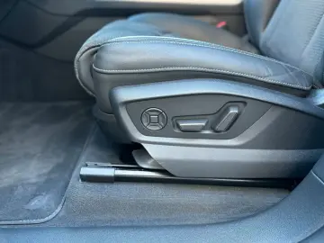 AUDI Q8 50TDI S-LINE MATRIX PANO ACC 360 B&O 22  LUFT
