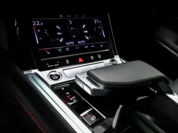 AUDI Q8 55 quattro S line Edition AHK TopView B&O
