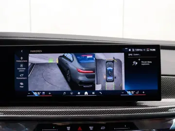 BMW M760e xDrive  Exec. Lounge Connoisseur Paket B&W