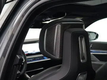 BMW M760e xDrive  Exec. Lounge Connoisseur Paket B&W