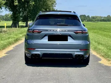 Porsche Cayenne S