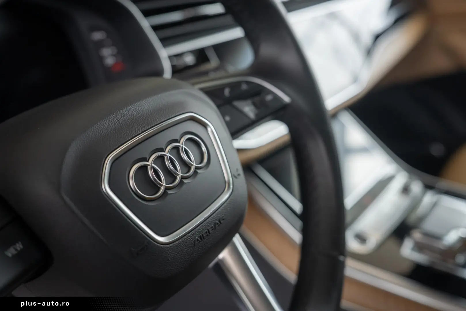 Audi Q8 55 TFSI quattro Tiptronic