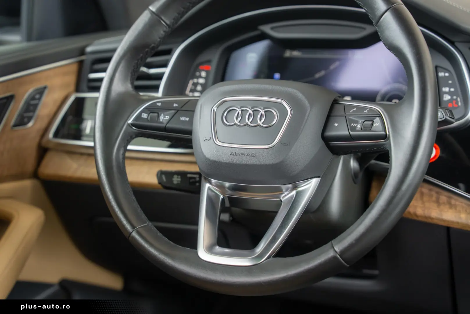 Audi Q8 55 TFSI quattro Tiptronic